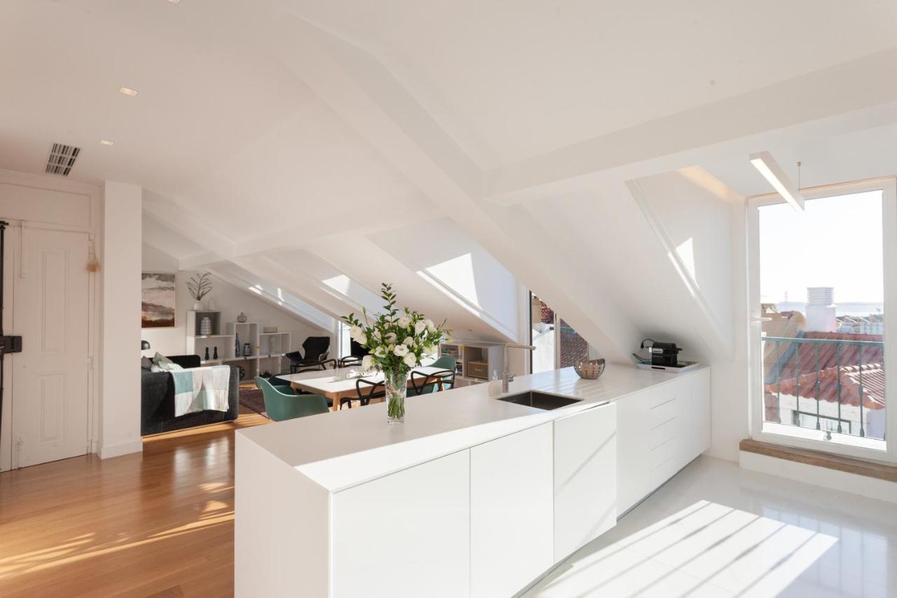 Alfama Charming With Amazing River View And Terrace Lejlighed *
